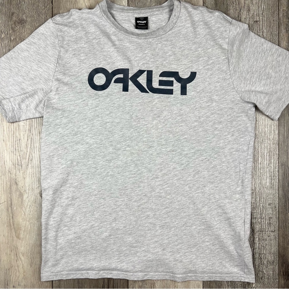 Oakley Regular Fit Large Spell Out Print T Shirt Heather Grey Men’s Size Medium